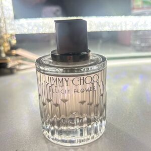Jimmy Choo Illicit Flower Fragrance with Black Cap